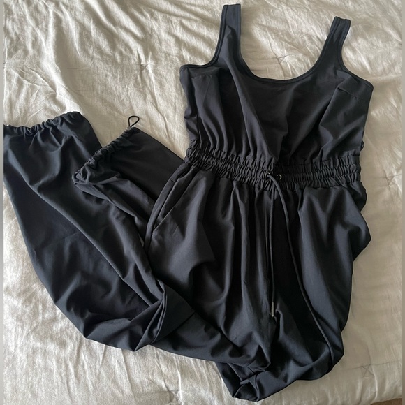 Abercrombie traveler jumpsuit - Picture 2 of 6